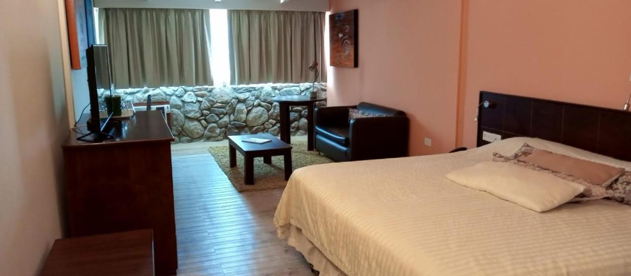 Hotel La Pedregosa Merida Ngoại thất bức ảnh
