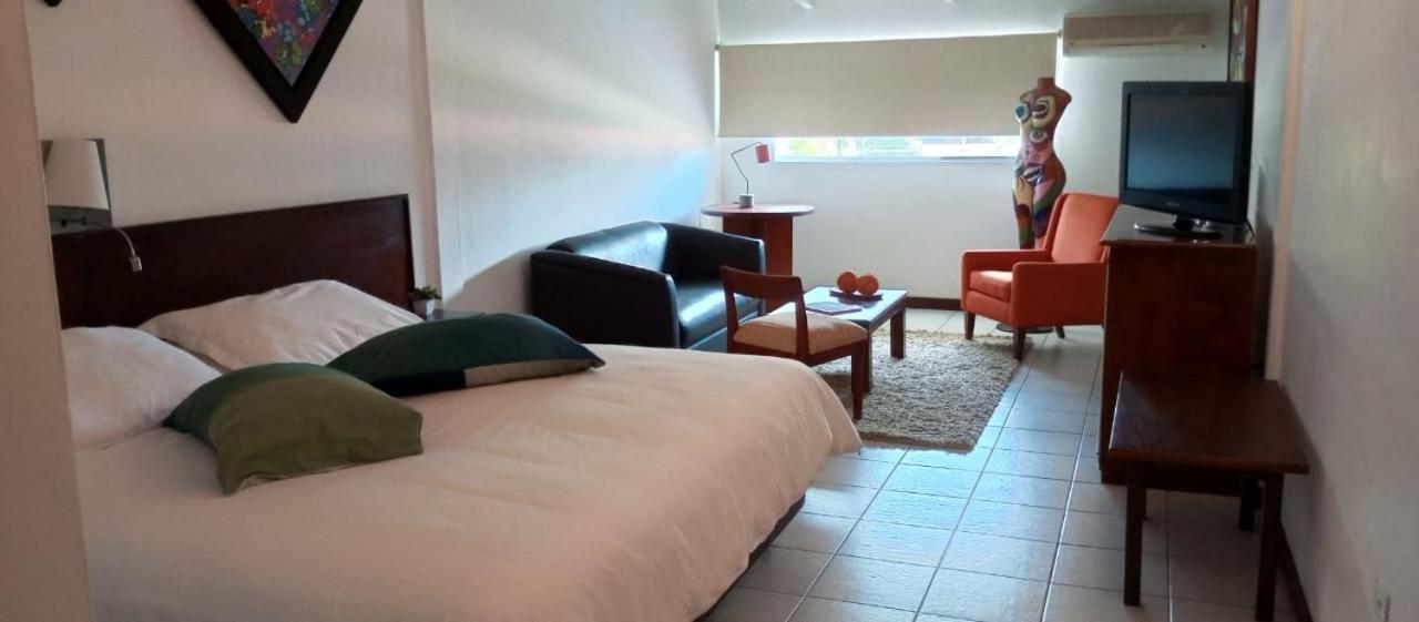 Hotel La Pedregosa Merida Ngoại thất bức ảnh