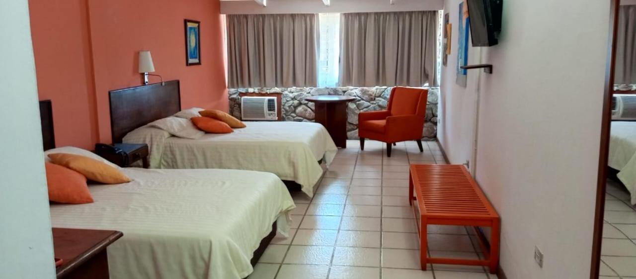 Hotel La Pedregosa Merida Ngoại thất bức ảnh