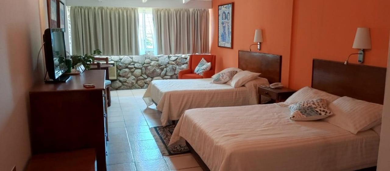 Hotel La Pedregosa Merida Ngoại thất bức ảnh